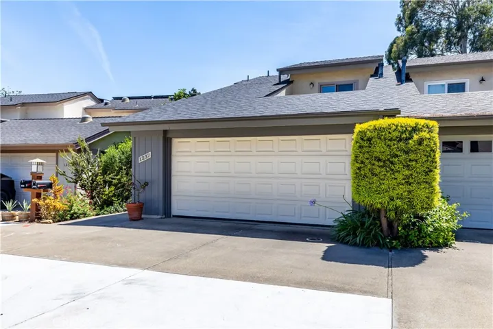 1237 Vista Del Lago, San Luis Obispo, California 93405