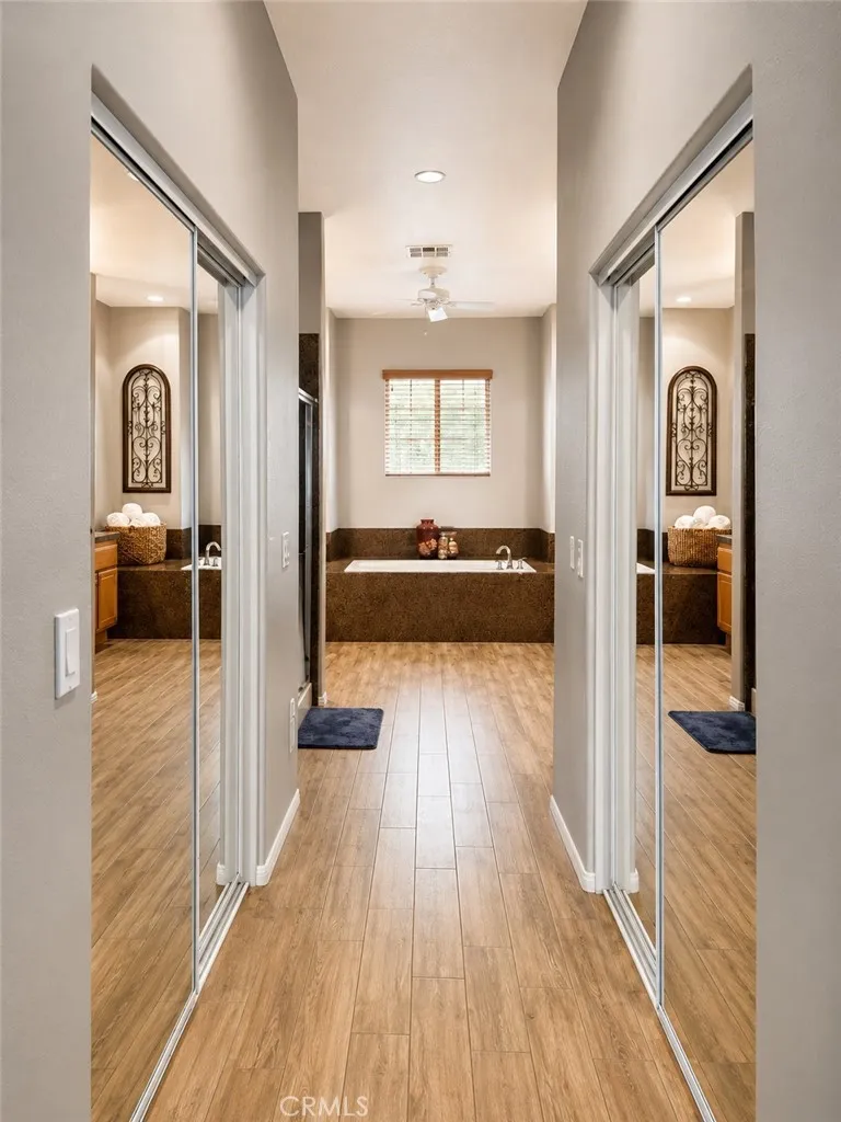 hallway to master bedrooom bathrooms