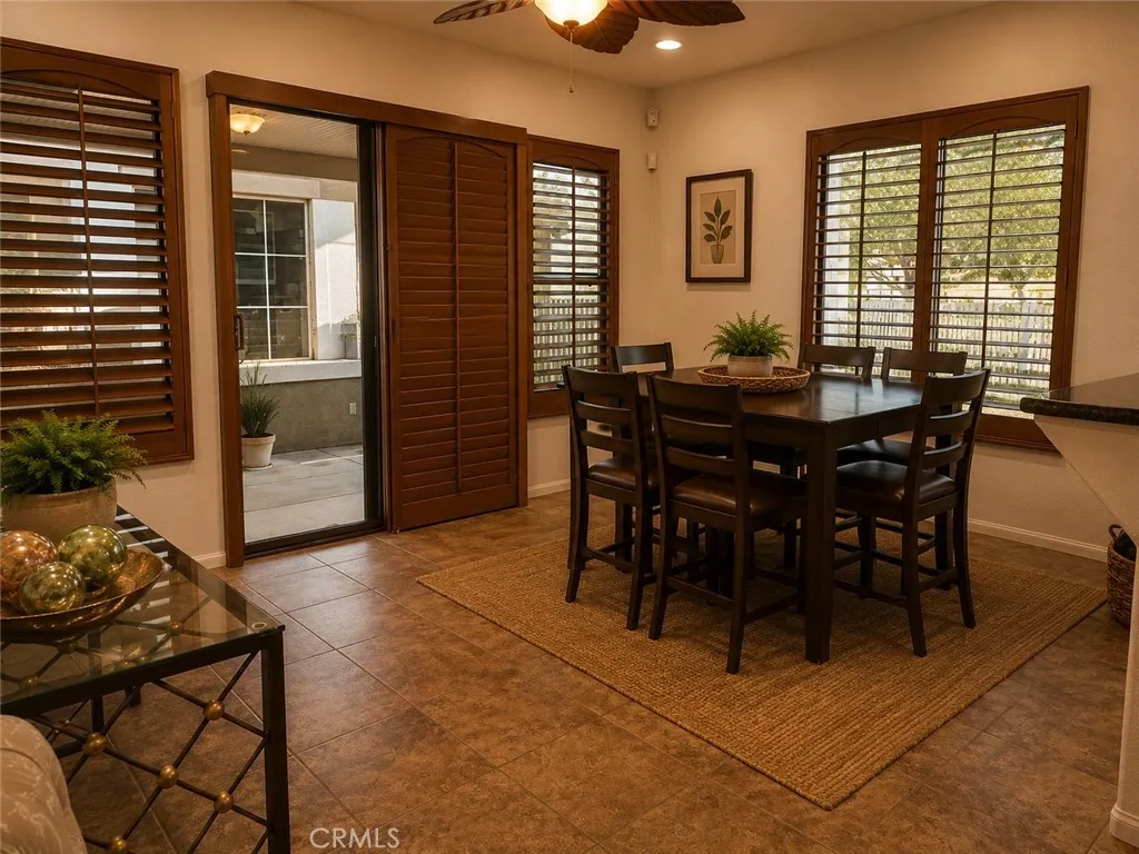 anotehr angle breakfast area