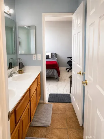 jack and Jill bathroom