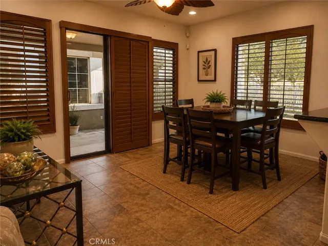 anotehr angle breakfast area