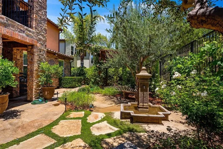 27482 Homestead Drive, Laguna Niguel, California 92677