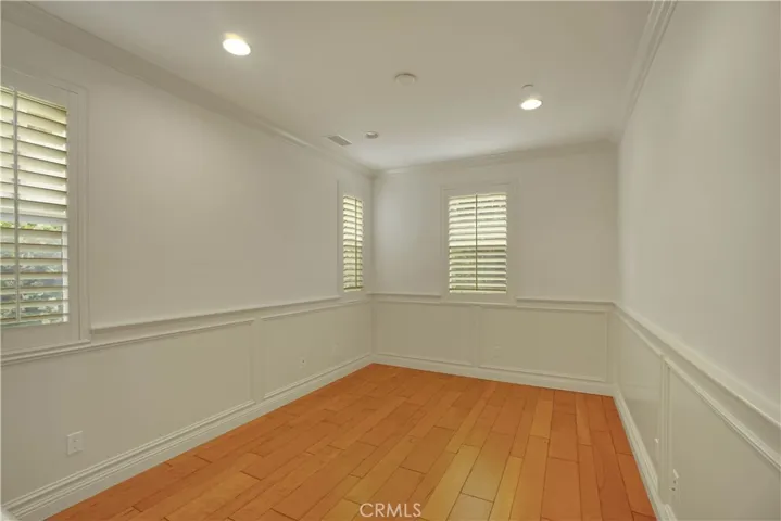 downstairs bedroom 1