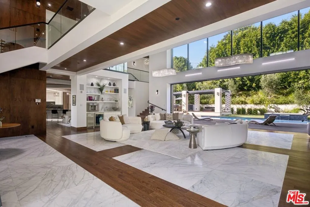Entry/Great Room Entry/Great Room