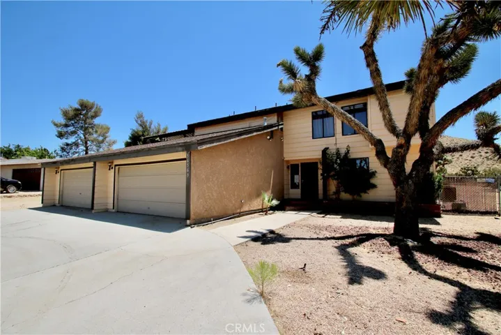 56563 Golden Bee, Yucca Valley, California 92284