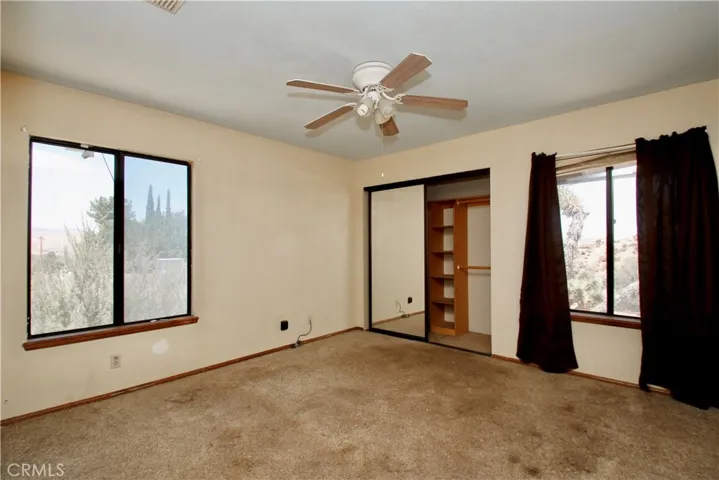 56563 Golden Bee, Yucca Valley, California 92284