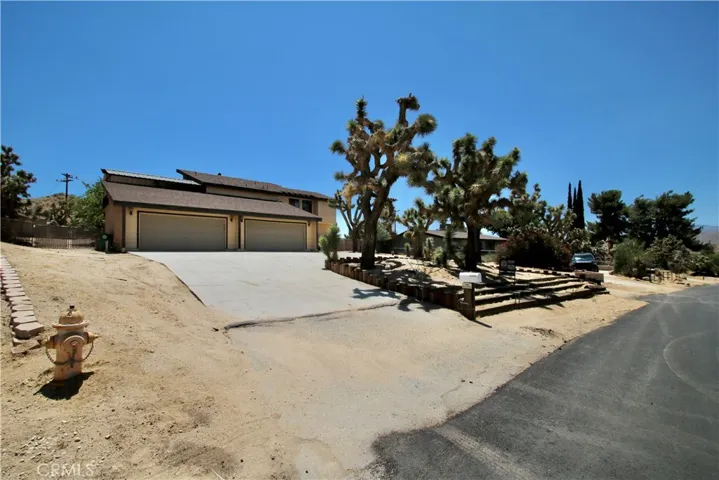 56563 Golden Bee, Yucca Valley, California 92284