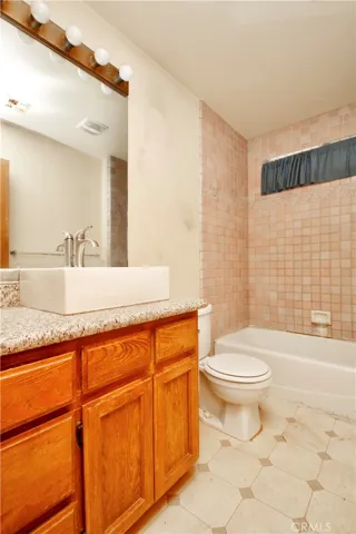 56563 Golden Bee, Yucca Valley, California 92284