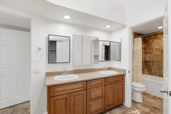 121 Santa Rosa Ct. W, Laguna Beach, California 92651
