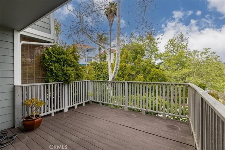 121 Santa Rosa Ct. W, Laguna Beach, California 92651