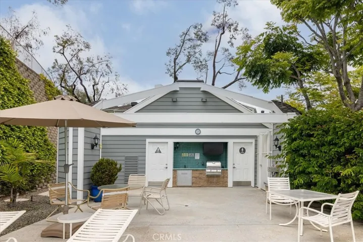 121 Santa Rosa Ct. W, Laguna Beach, California 92651