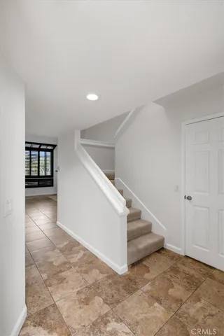 121 Santa Rosa Ct. W, Laguna Beach, California 92651