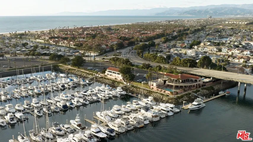 4445 Antigua Way, Oxnard, California 93035