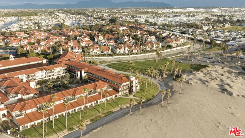 4445 Antigua Way, Oxnard, California 93035