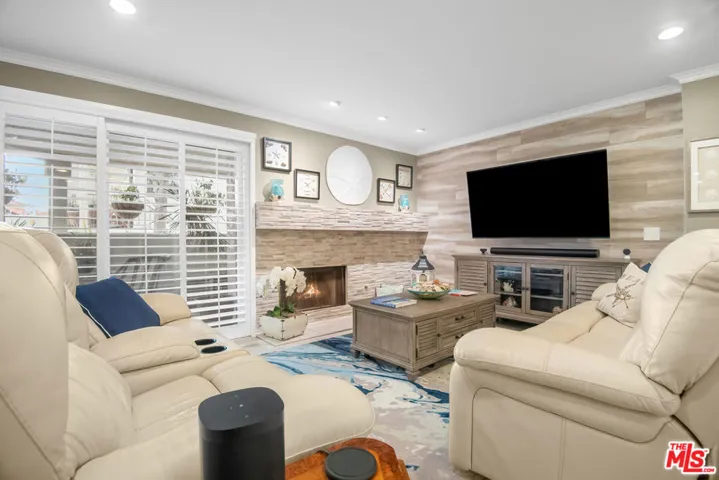4445 Antigua Way, Oxnard, California 93035