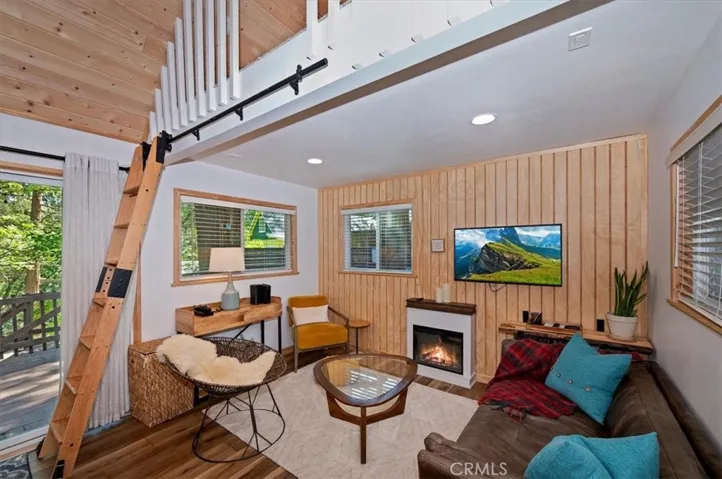 669 Knoll, Crestline, California 92325 — photo 5