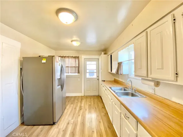 412 E Grand Boulevard, Corona, California 92879