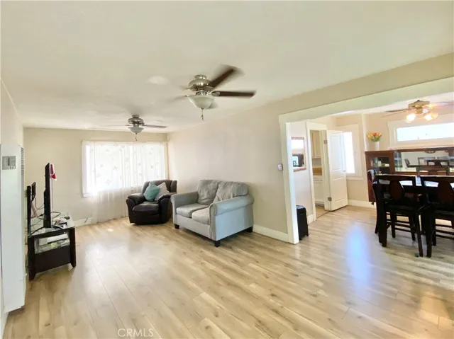 412 E Grand Boulevard, Corona, California 92879