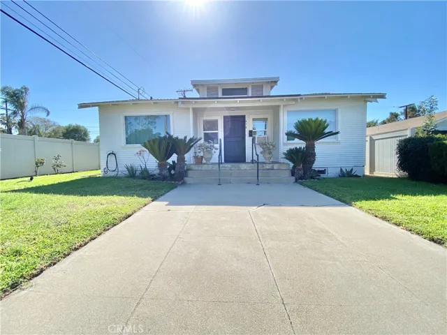 412 E Grand Boulevard, Corona, California 92879
