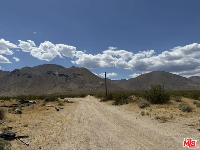 401 Sterling Road A, Inyokern, California 93527