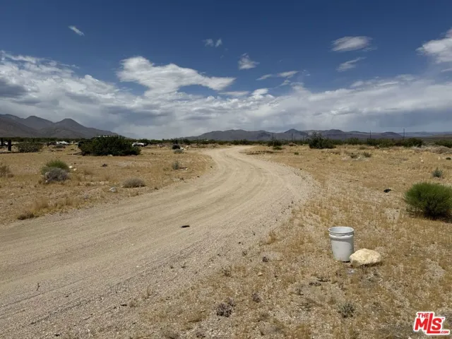 401 Sterling Road A, Inyokern, California 93527