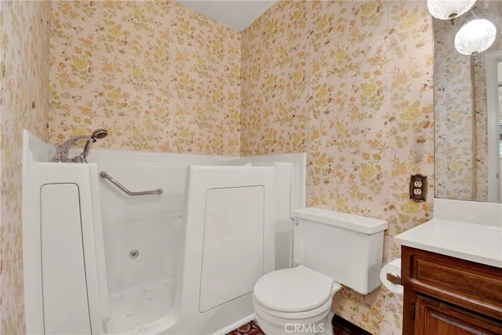 Hallway bath