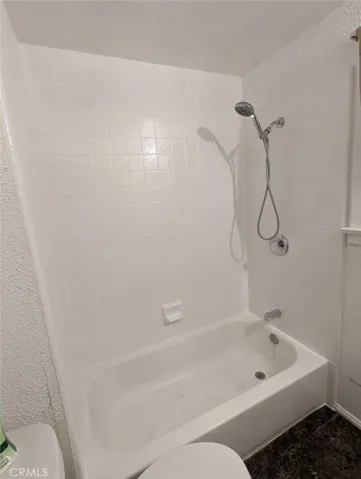 3076 - BATHROOM