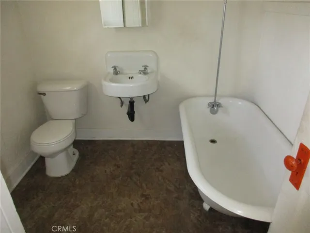 3078 - BATHROOM