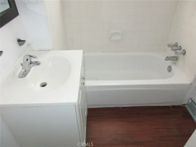 3074 - BATHROOM
