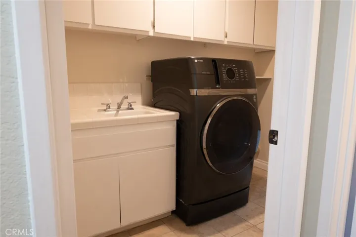 Laundry room on ground floor