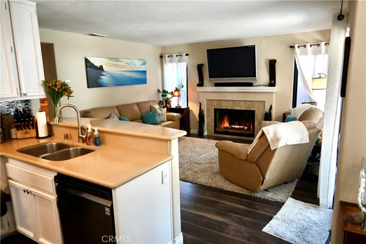Second living room previously furnished