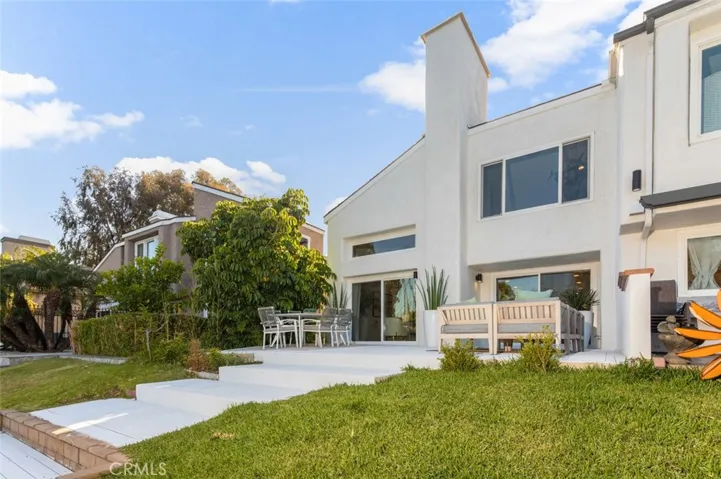 22526 Lake Forest Lane, Lake Forest, California 92630