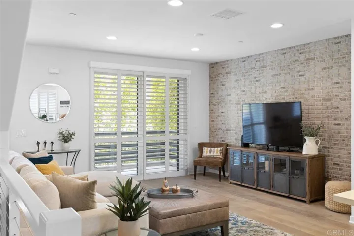 2511 State Street, Carlsbad, California 92008