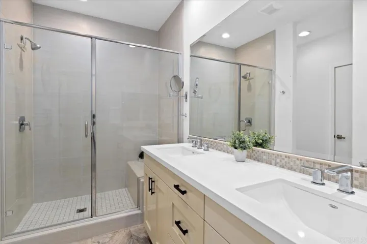 2511 State Street, Carlsbad, California 92008