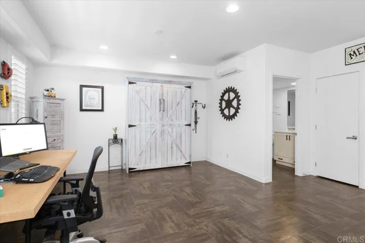 2511 State Street, Carlsbad, California 92008