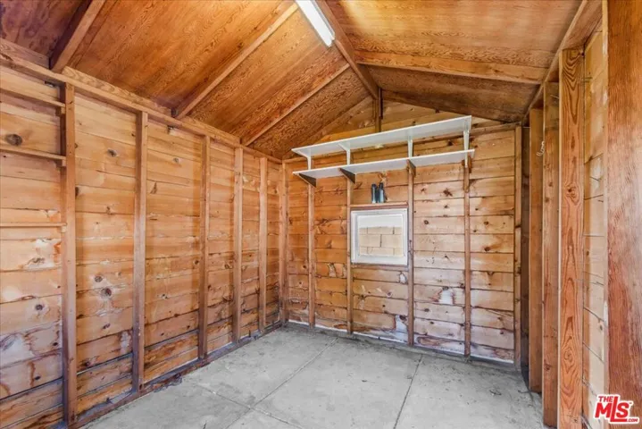 Shed