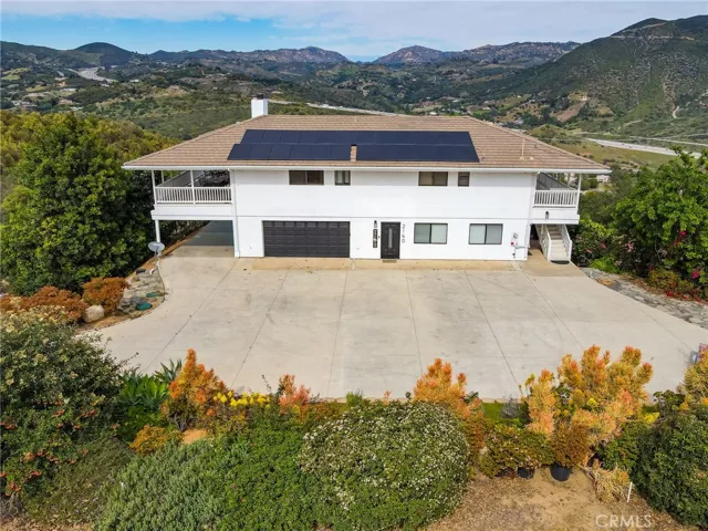 2160 Puerto Del Mundo, Fallbrook, California 92028