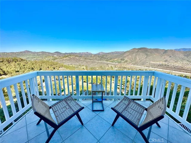 2160 Puerto Del Mundo, Fallbrook, California 92028
