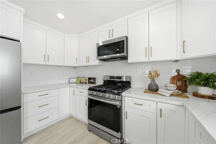 305 N College Drive, La Habra, California 90631