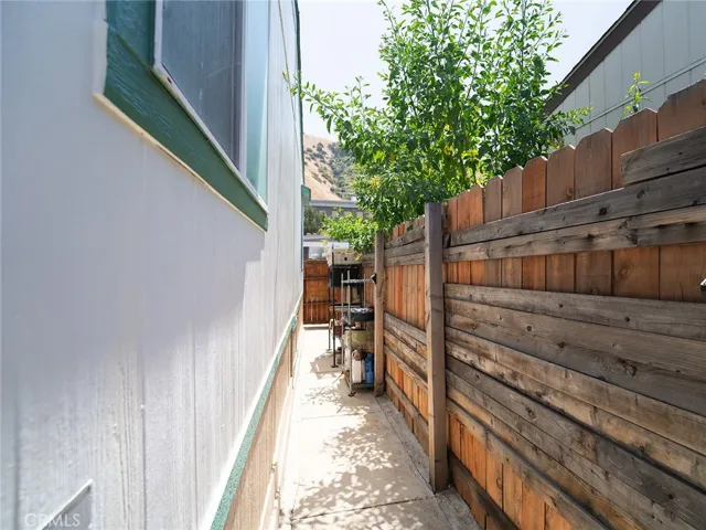 side yard