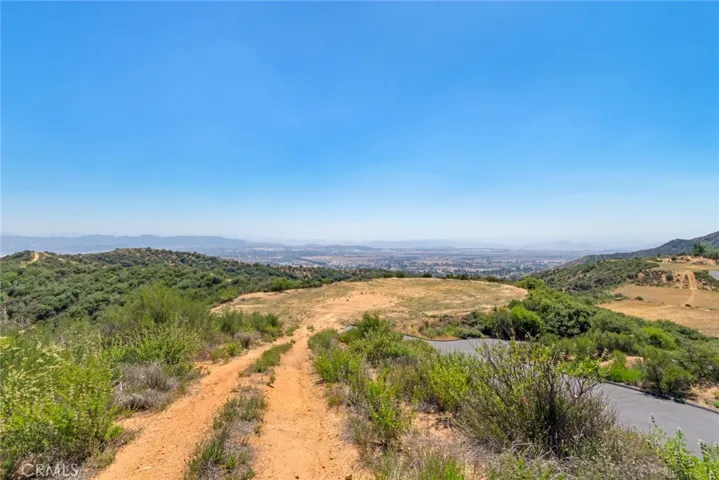 Lot #11 Enjoys the spectacular view of the entire pass area and beyond.