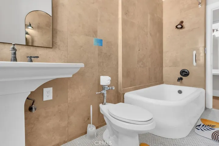 315 W 3rd, Long Beach, California 90802