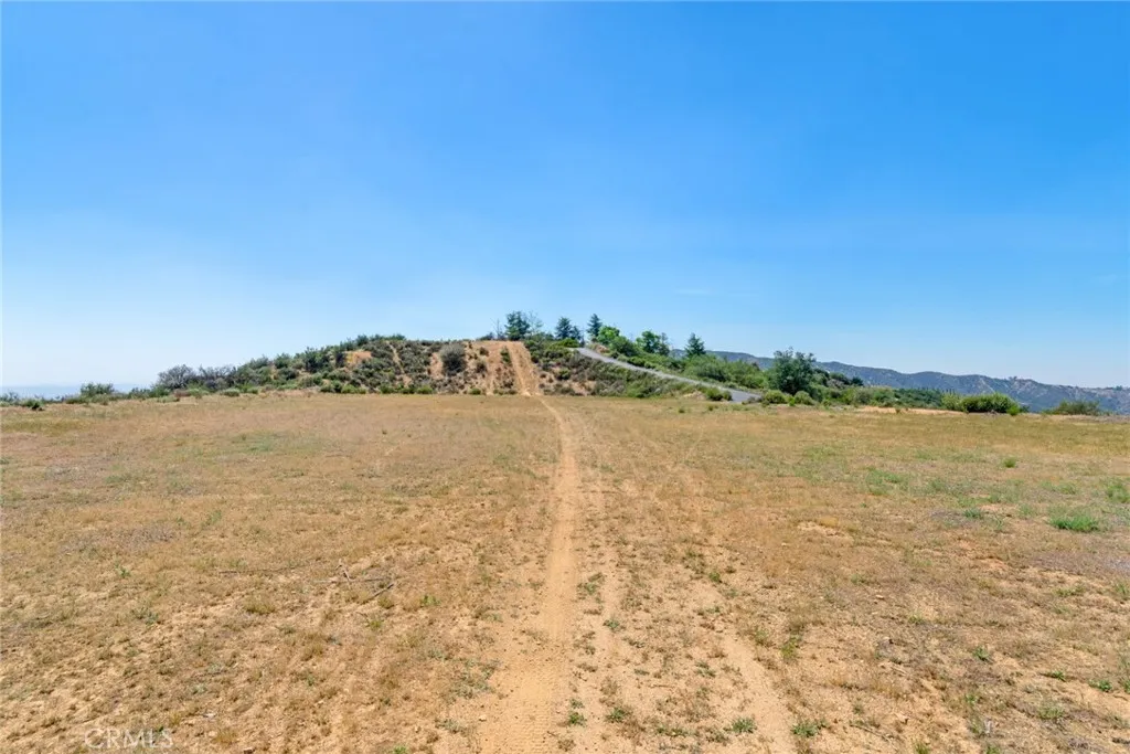 39513 Eastview, Yucaipa, California 92399 — photo 4