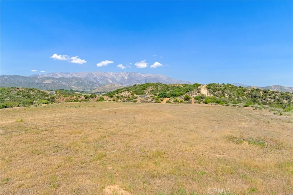 39513 Eastview, Yucaipa, California 92399 — photo 5