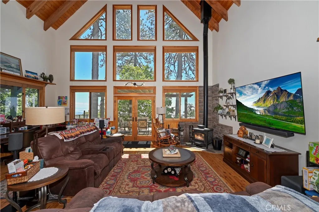 Towering Family Room

Photo Has Been Digitally Altered