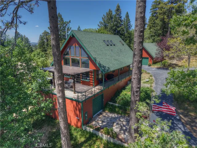 30 Park Drive, Running Springs, California 92382