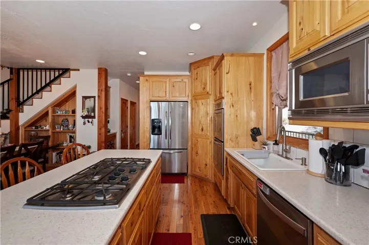 30 Park Drive, Running Springs, California 92382