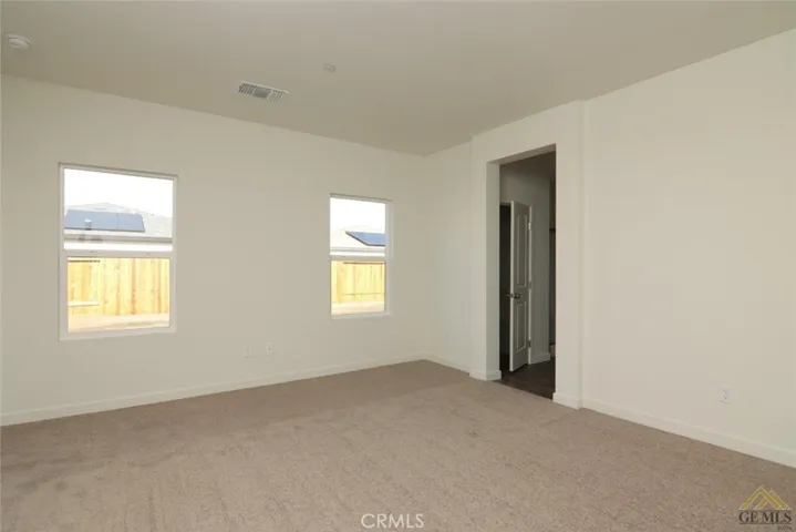 802 Kidlington Court, Bakersfield, California 93307
