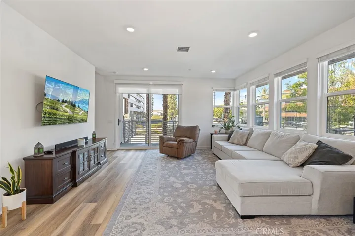 Living Room (Second level)