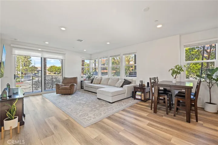 Living Room (Second level)